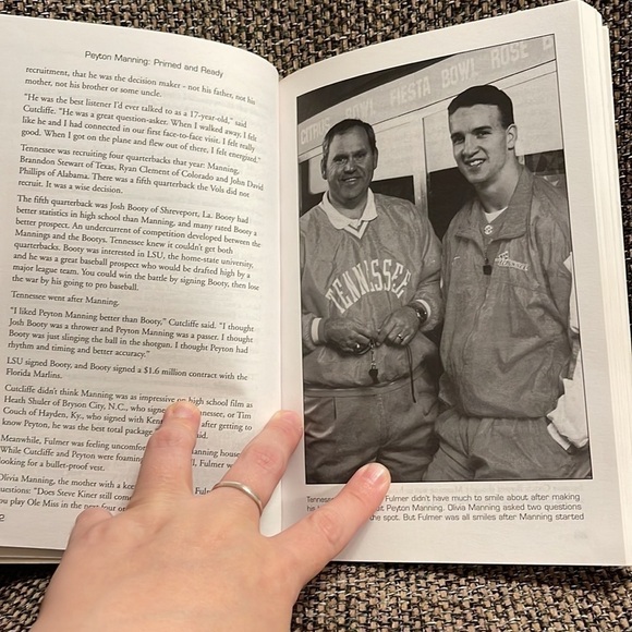 Paperback “Peyton Manning: Primed & Ready” SIGNED BY AUTHOR​ - Picture 3 of 4